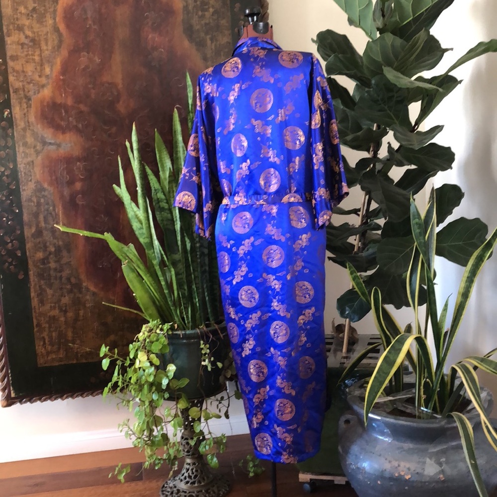 Vintage Asian Belted Robe - Picture 4 of 7